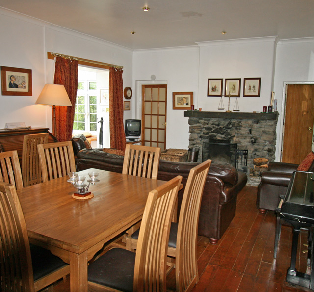 Holiday Cottage Roy Bridge self catering cottage 2 Pets