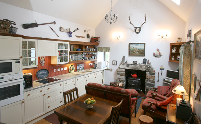 Kitchen & sitting room