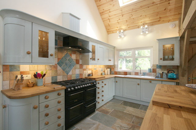 Well equipped kitchen with range style cooker