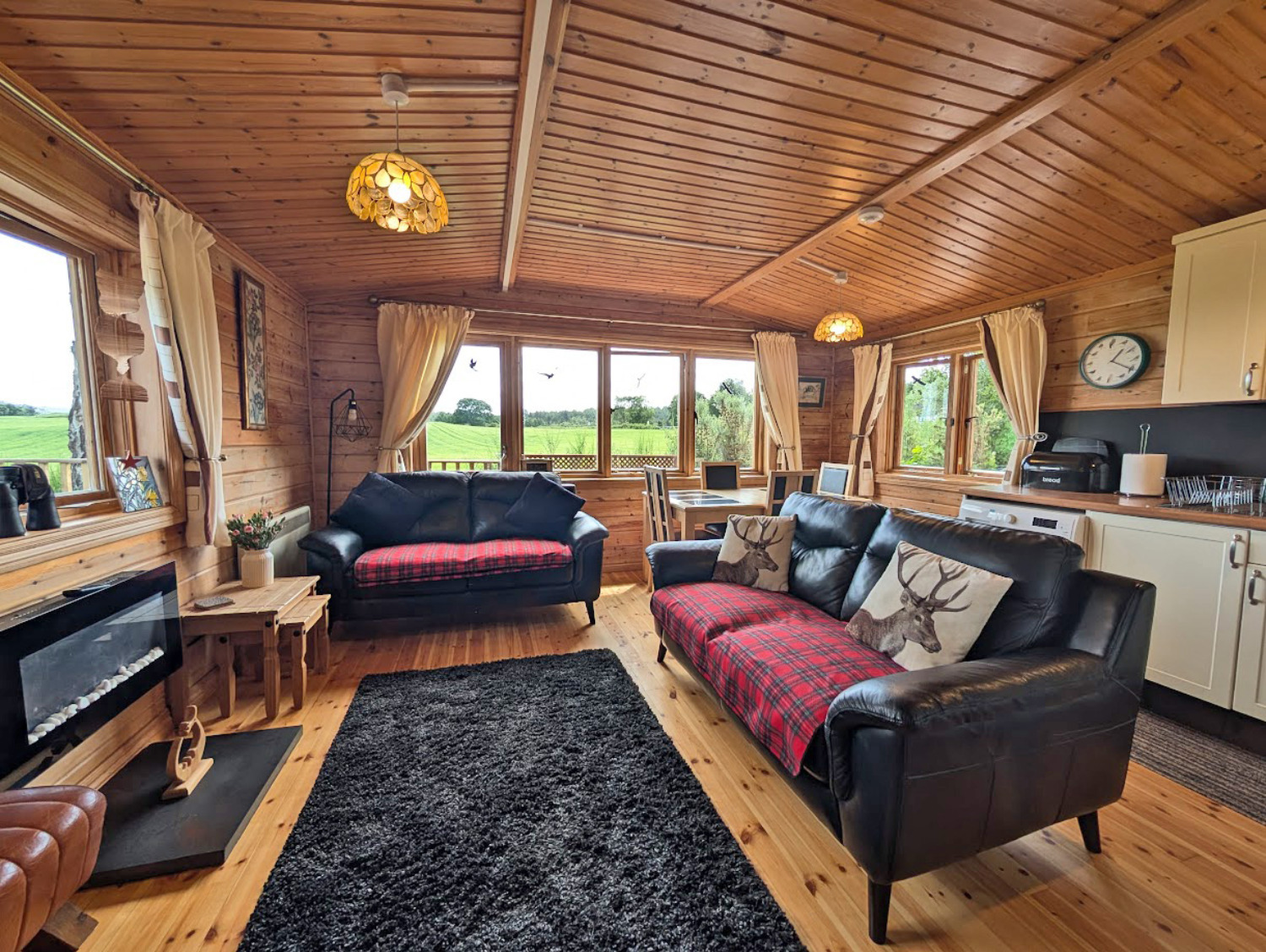 Red Kite Log Cabin