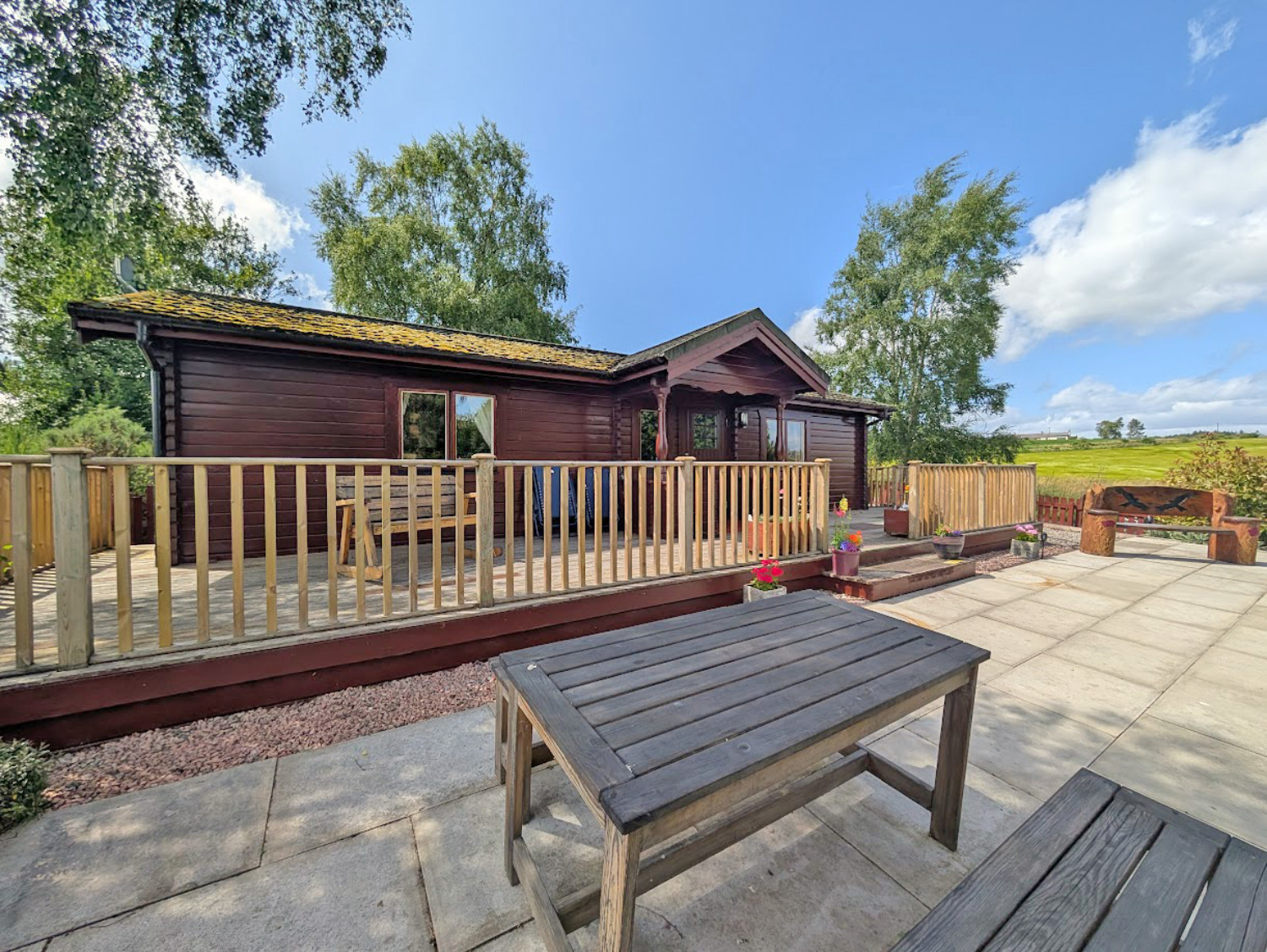 Red Kite Log Cabin