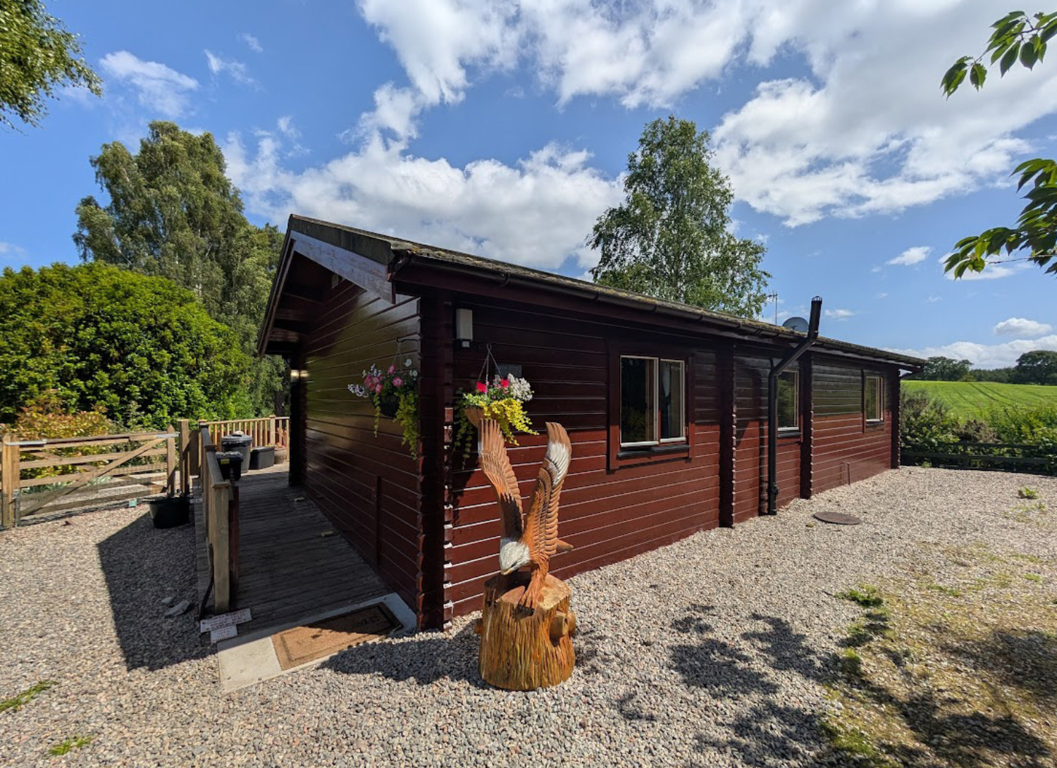Red Kite Log Cabin